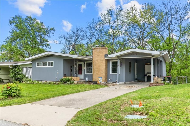 1014 Anderson St, Warrensburg, MO 64093