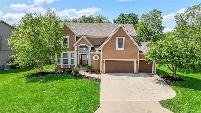 14712 Glenwood Ave, Overland Park, KS 66223