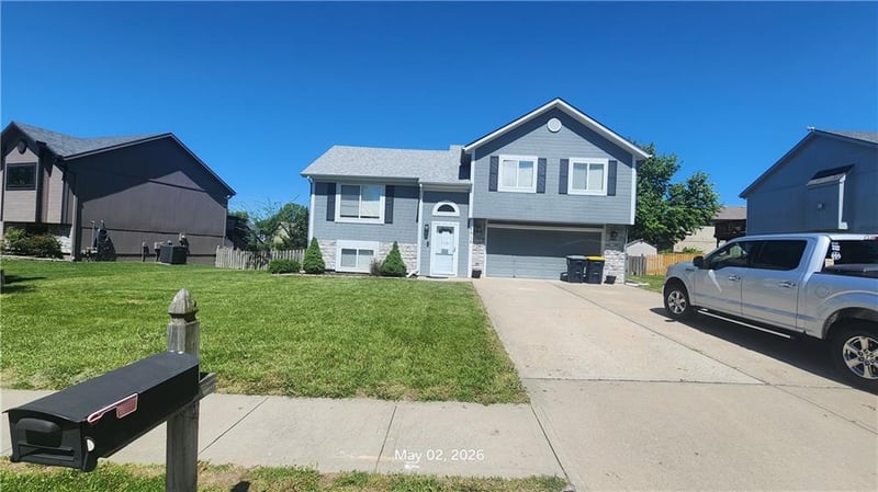 8916 114th Ter, Kansas City, MO 64157