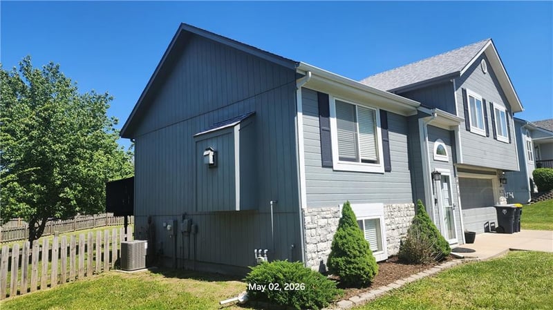 8916 114th Ter, Kansas City, MO 64157