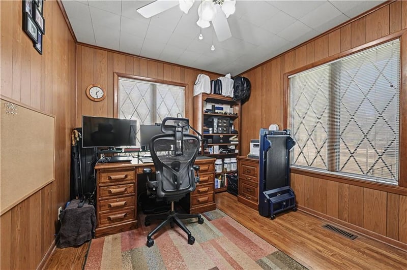 505 97th St, Kansas City, MO 64131