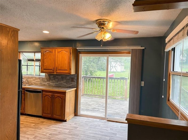 4831 Manchester Ave, Kansas City, MO 64119