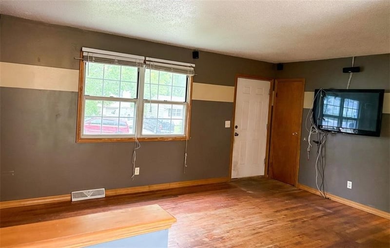 4831 Manchester Ave, Kansas City, MO 64119