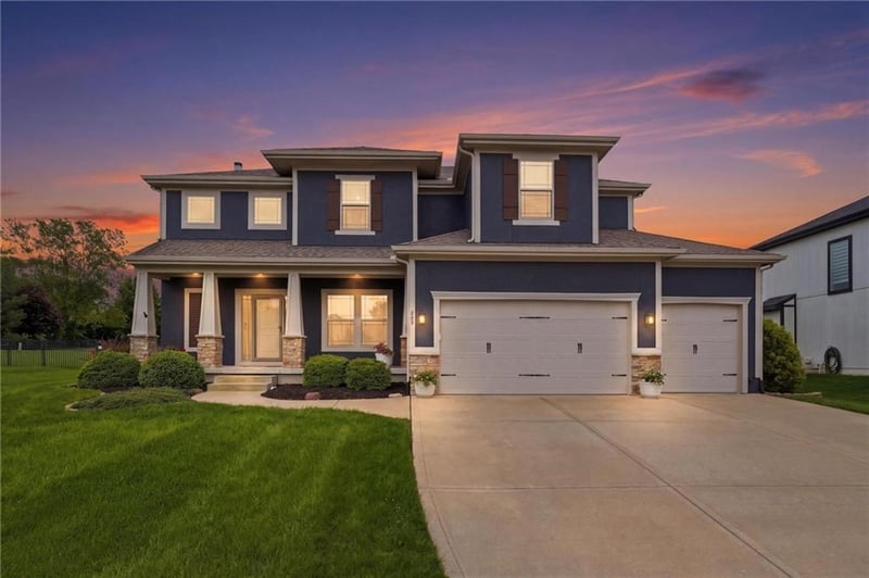 209 Waterwheel Ln, Lee's Summit, MO 64063
