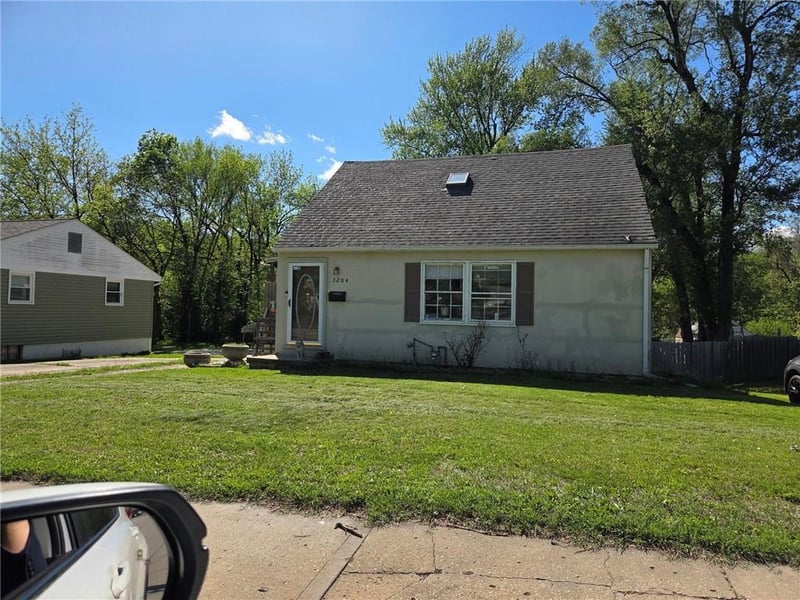 3204 Sterling Ave, Independence, MO 64052