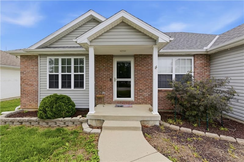 715 Iron Horse Dr, Warrensburg, MO 64093