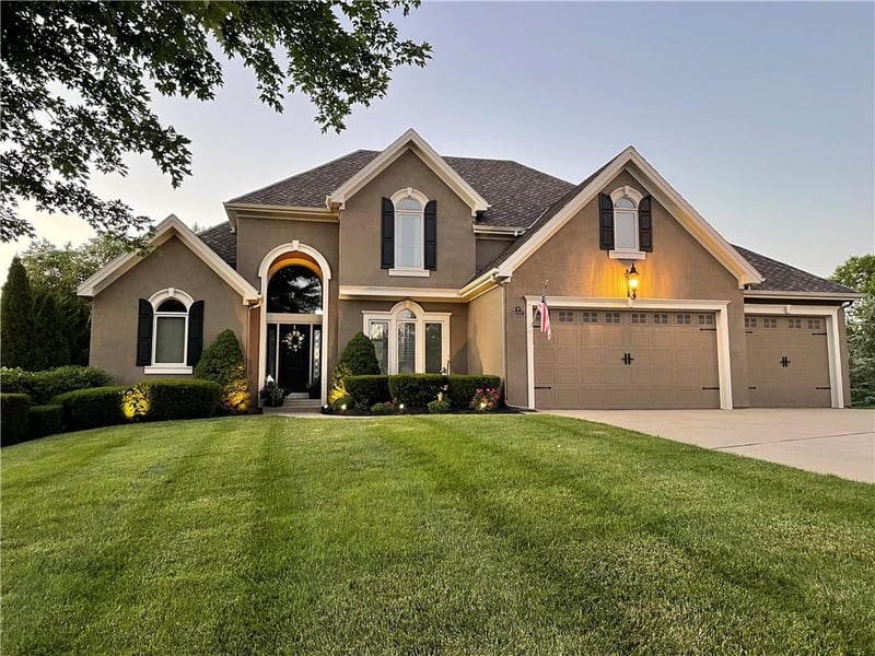 6112 101st Ct, Kansas City, MO 64154