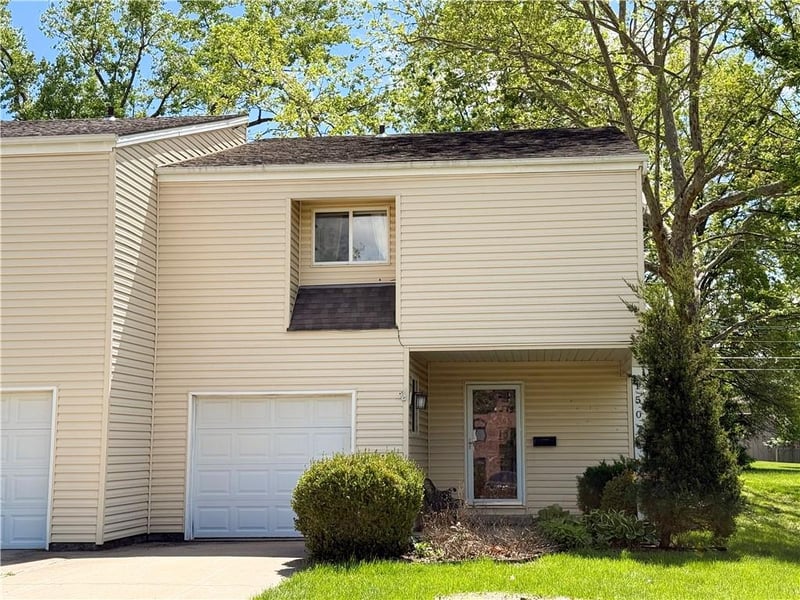 1507 97th St, Kansas City, MO 64131