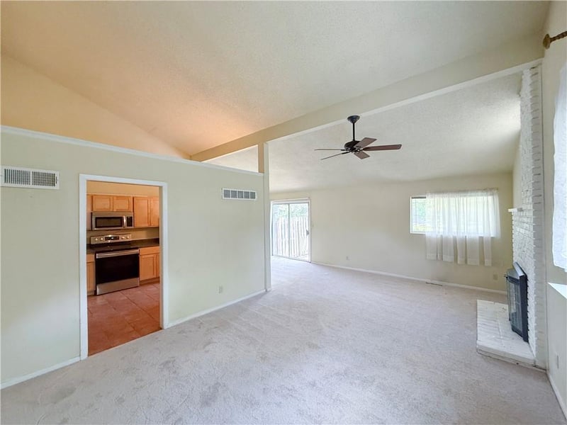 1507 E 97th St, Kansas City, MO 64131