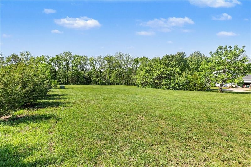 30640 215 St, Gardner, KS 66030