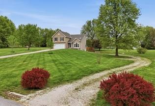15621 Meadow Ln, Excelsior Springs, MO 64024