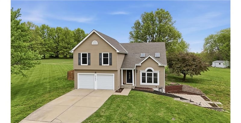 15621 Meadow Ln, Excelsior Springs, MO 64024