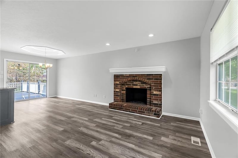 302 16th Ave, Greenwood, MO 64034