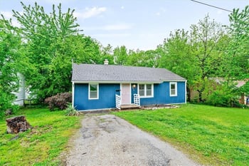 9012 E 52nd Ter, Kansas City, MO 64133
