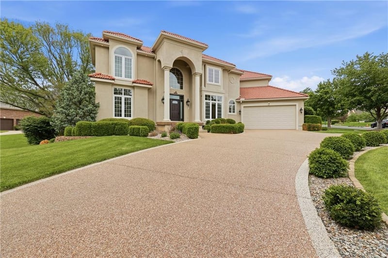 3500 Saddle Ridge Dr, Independence, MO 64057