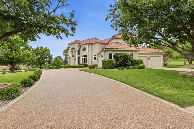 3500 Saddle Ridge Dr, Independence, MO 64057