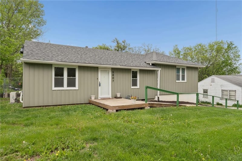 5807 Bennington Ave, Kansas City, MO 64129