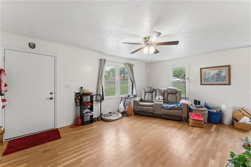 5807 Bennington Ave, Kansas City, MO 64129