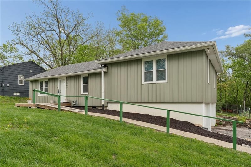 5807 Bennington Ave, Kansas City, MO 64129