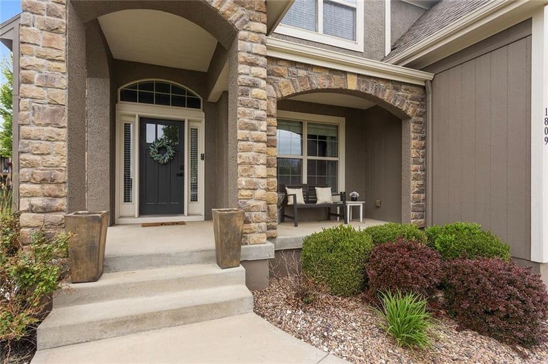 1809 Parks Summit Blvd, Lee's Summit, MO 64064