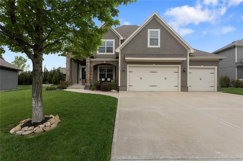 1809 Parks Summit Blvd, Lee's Summit, MO 64064