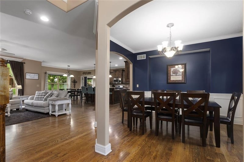 1809 Parks Summit Blvd, Lee's Summit, MO 64064