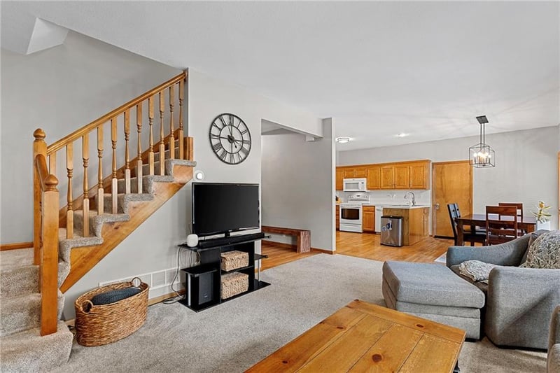 15444 Wyandotte Dr, Olathe, KS 66062