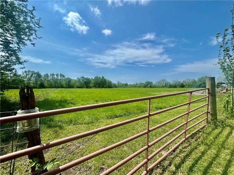 304 Marvin Ave, Walker, MO 64790