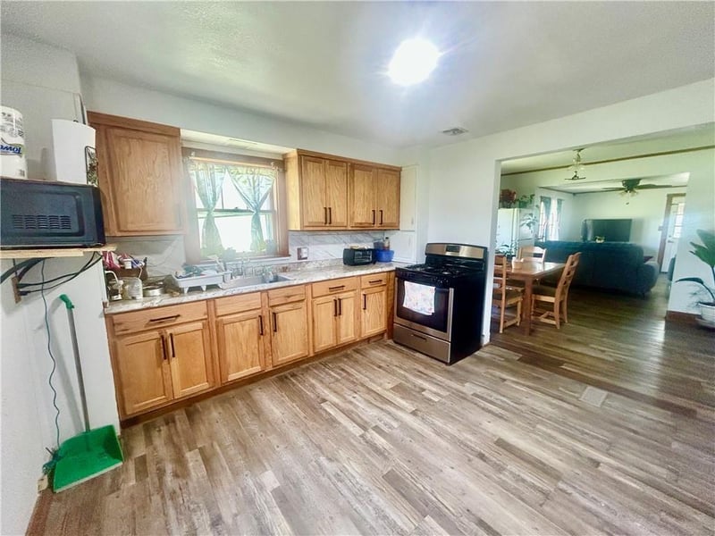 304 Marvin Ave, Walker, MO 64790