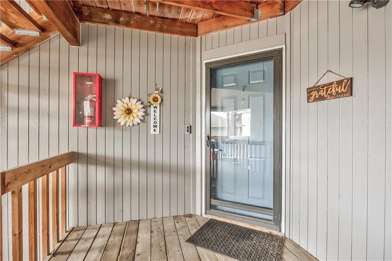 5860 Park St #7, Shawnee, KS 66216
