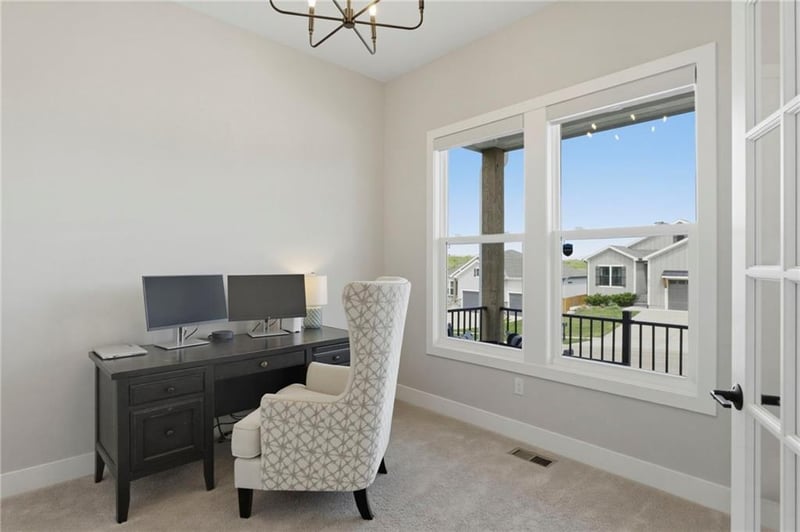 25189 141st Ter, Olathe, KS 66061