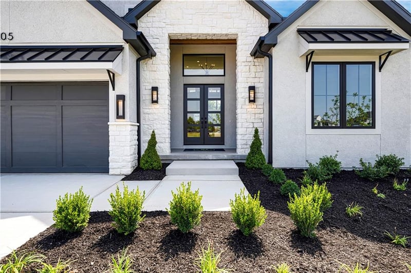 18105 Cody St, Overland Park, KS 66013