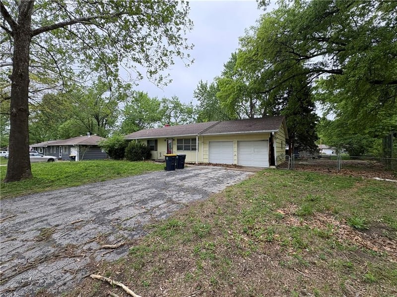 4514 113th St, Kansas City, MO 64137