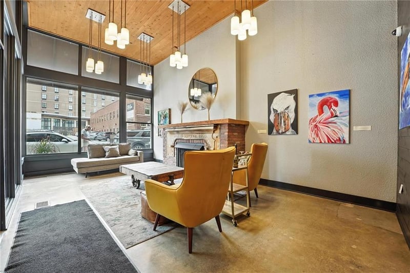 1535 Walnut St #406, Kansas City, MO 64108