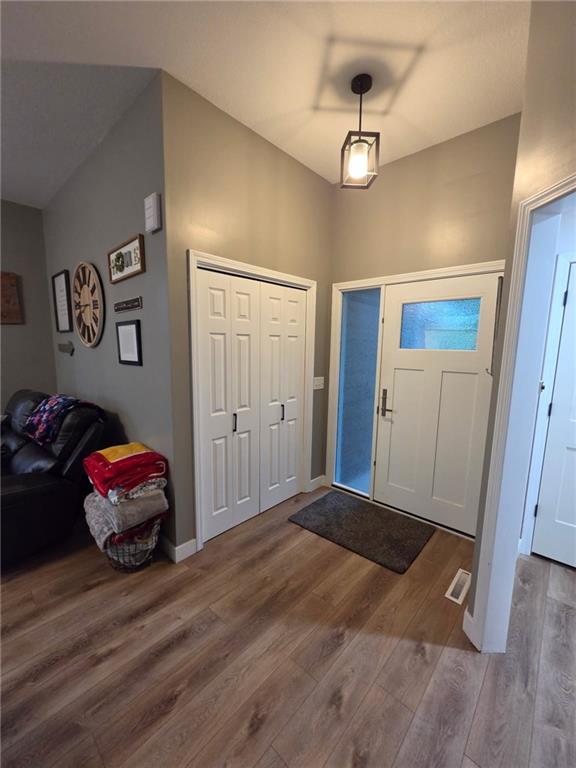 2814 Quail Dr, St Joseph, MO 64506