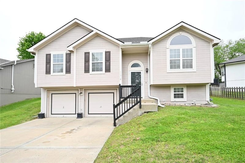11318 Booth Ave, Kansas City, MO 64157
