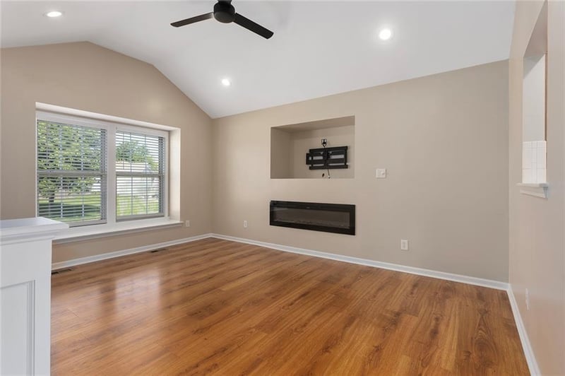 10527 Ditman Ave, Kansas City, MO 64157