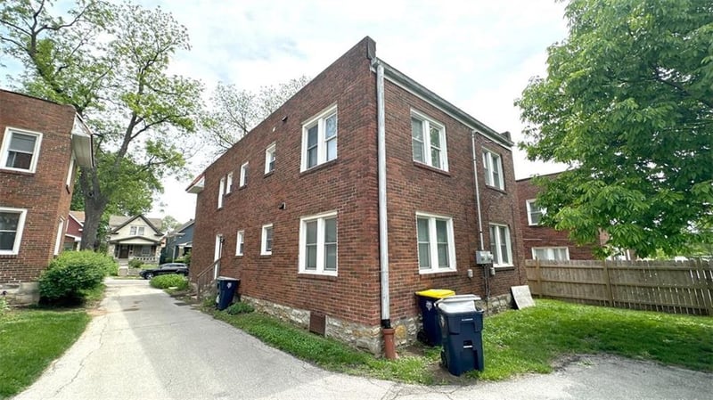 4236 Holly St, Kansas City, MO 64111