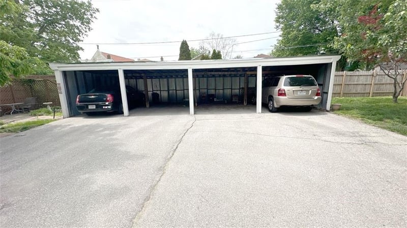 4236 Holly St, Kansas City, MO 64111