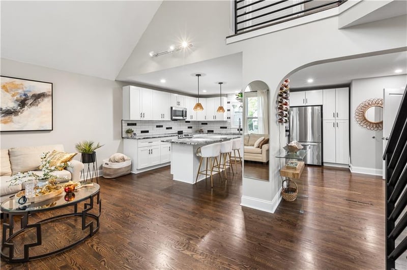 11418 King St, Overland Park, KS 66210