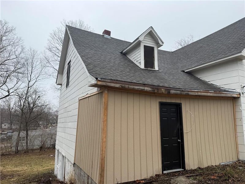 5512 Cypress Ave, Kansas City, MO 64130