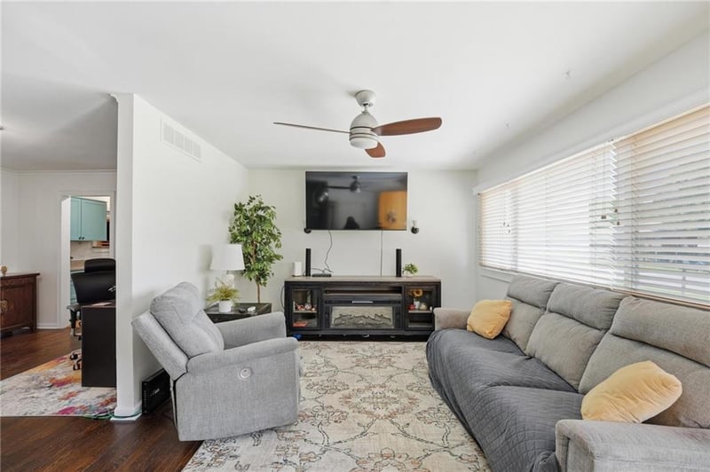 1001 Walker St, Olathe, KS 66061