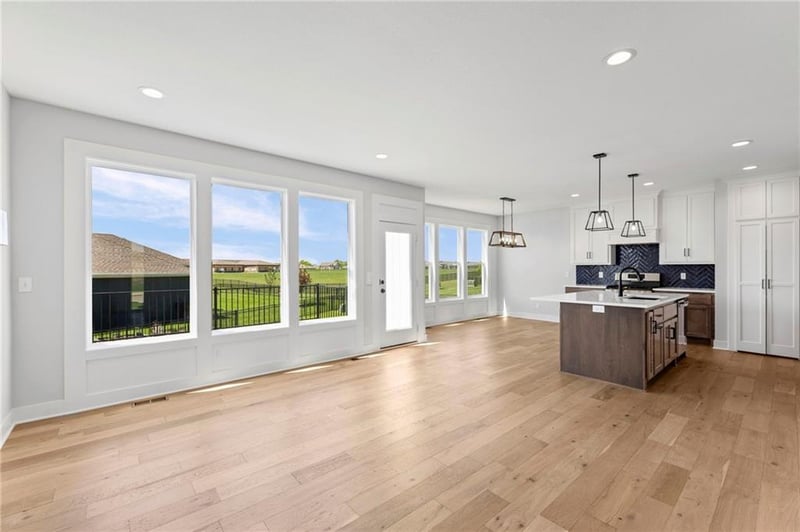 21103 186th Ter, Spring Hill, KS 66083