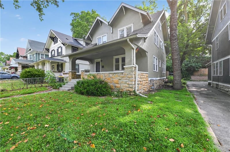 3821 Virginia Ave, Kansas City, MO 64109