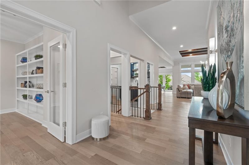 4363 Hideaway Dr, Lee's Summit, MO 64064