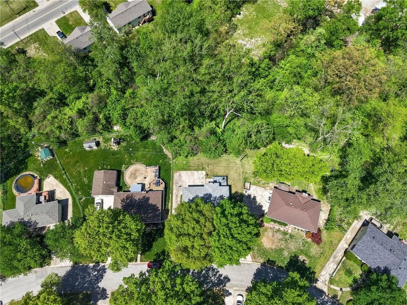 7608 Greeley Ave, Kansas City, KS 66109