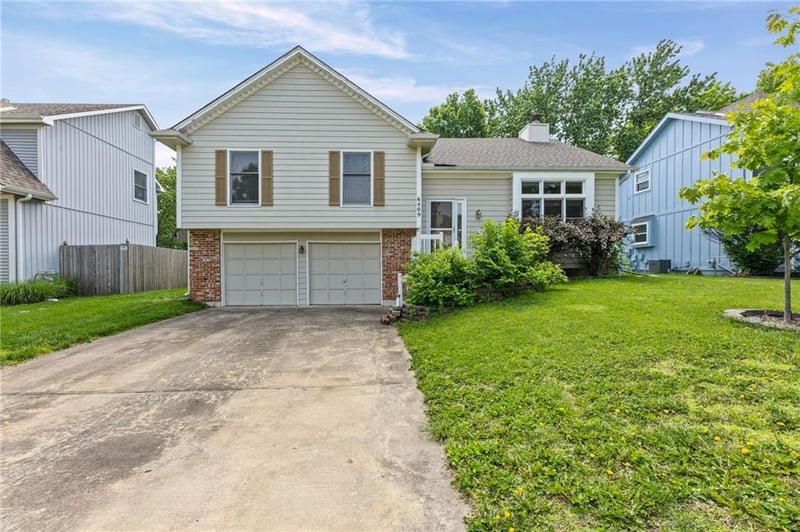 6409 Chouteau St, Shawnee, KS 66226