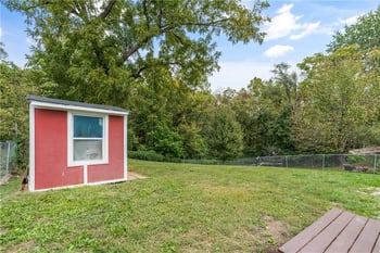 5820 61st St, Kansas City, MO 64119