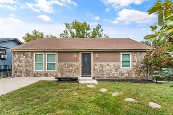 5820 61st St, Kansas City, MO 64119
