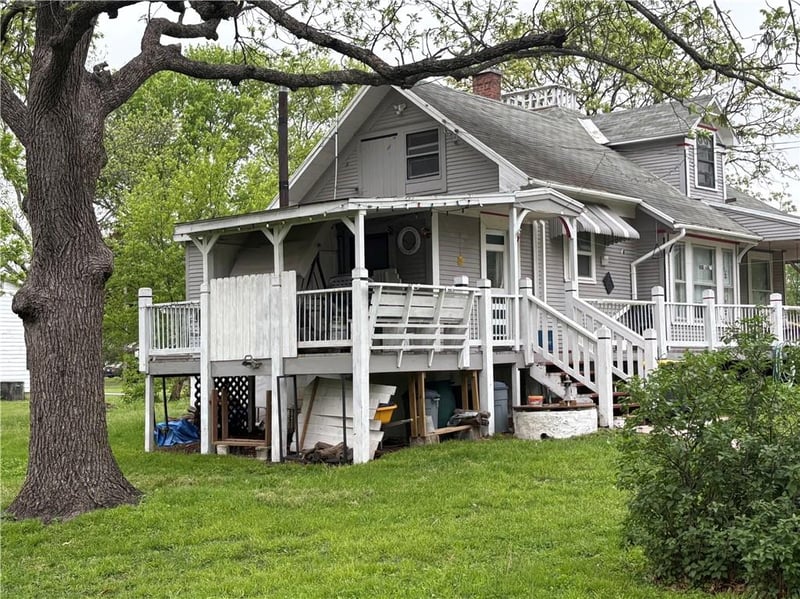 507 Hale St, Spring Hill, KS 66083